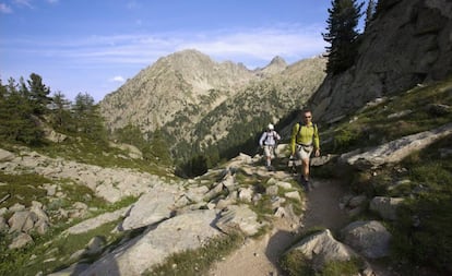 Ruta del refugio de Cougourda a Pas des Ladres, en el parque nacional de Mercantour, en Provenza.