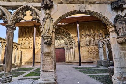 Claustro de Santa María la Real de Olite (Navarra).