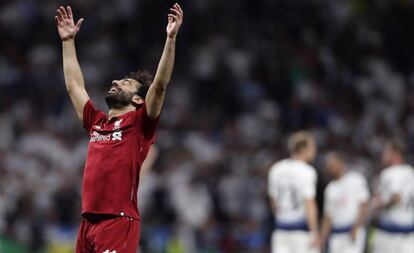Salah celebra el triunfo ante el Tottenham en el Wanda.