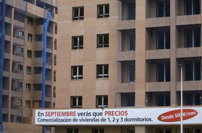 Vista de unos edificios de viviendas en construcción en Madrid.