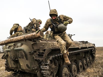 Militares ucranios durante unas maniobras en la región de Zaporiyia, el 24 de enero.