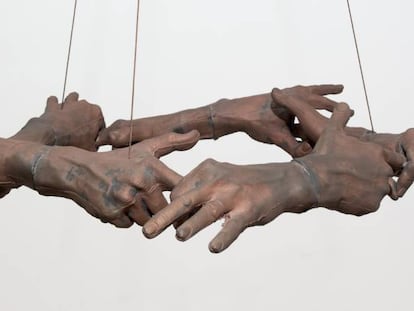 La obra de Bruce Nauman 'Untitled (Hand Circle)', de 1996.