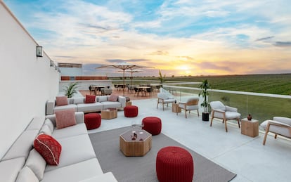Las vistas desde The Grape Rooftop, uno de los tres espacios gastronómicos del alojamiento.