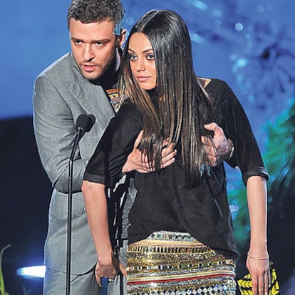 Mila Kunis, con Justin Timberlake calibrando sus encantos en directo en los ltimos premios MTV.