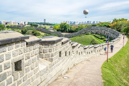 La fortaleza y las murallas de Suwon.