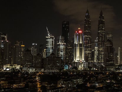 Kuala Lumpur durante la Hora del Planeta.