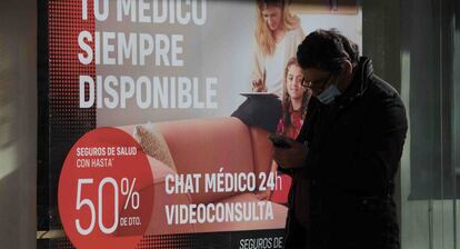 Anuncio de un seguro de salud privado en Madrid.