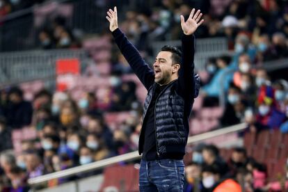 Xavi, durante el encuentro ante el Elche.