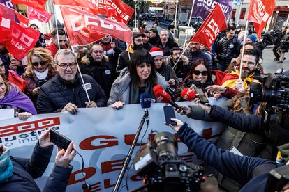 la secretaria general de CCOO de Industria, Garbiñe Espejo, durante la concentración este martes, en Madrid