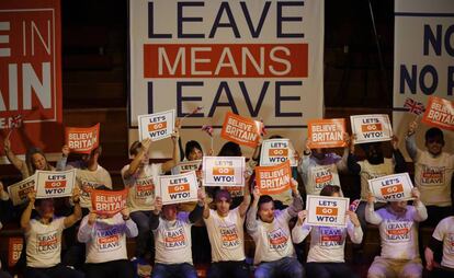 Activistas en favor del Brexit, el pasado 17 de enero en Londres ( Reino Unido).