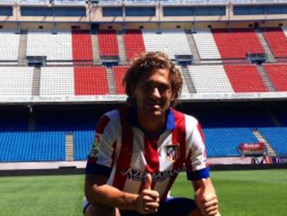 El italiano Cerci en su presentación en el Vicente Calderón.