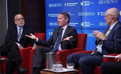 Ben Bernanke, Timothy Geithner y Hank Paulson este miércoles en Washington.