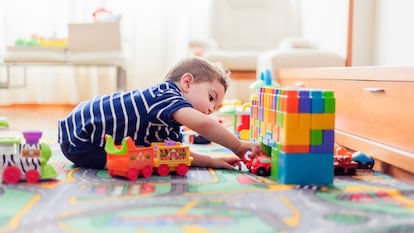 Estos juguetes permiten a los niños aprender y desarrollar diferentes habilidades motrices en un entorno de diversión. GETTY IMAGES.