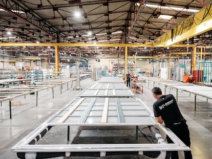 Desde las instalaciones de Liderkit en Guarromán (Jaén) se fabricaron 7.200 carrocerías en 2022.