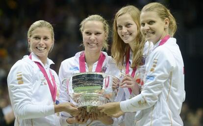 Las jugadoras checas celebran el campeonato. 