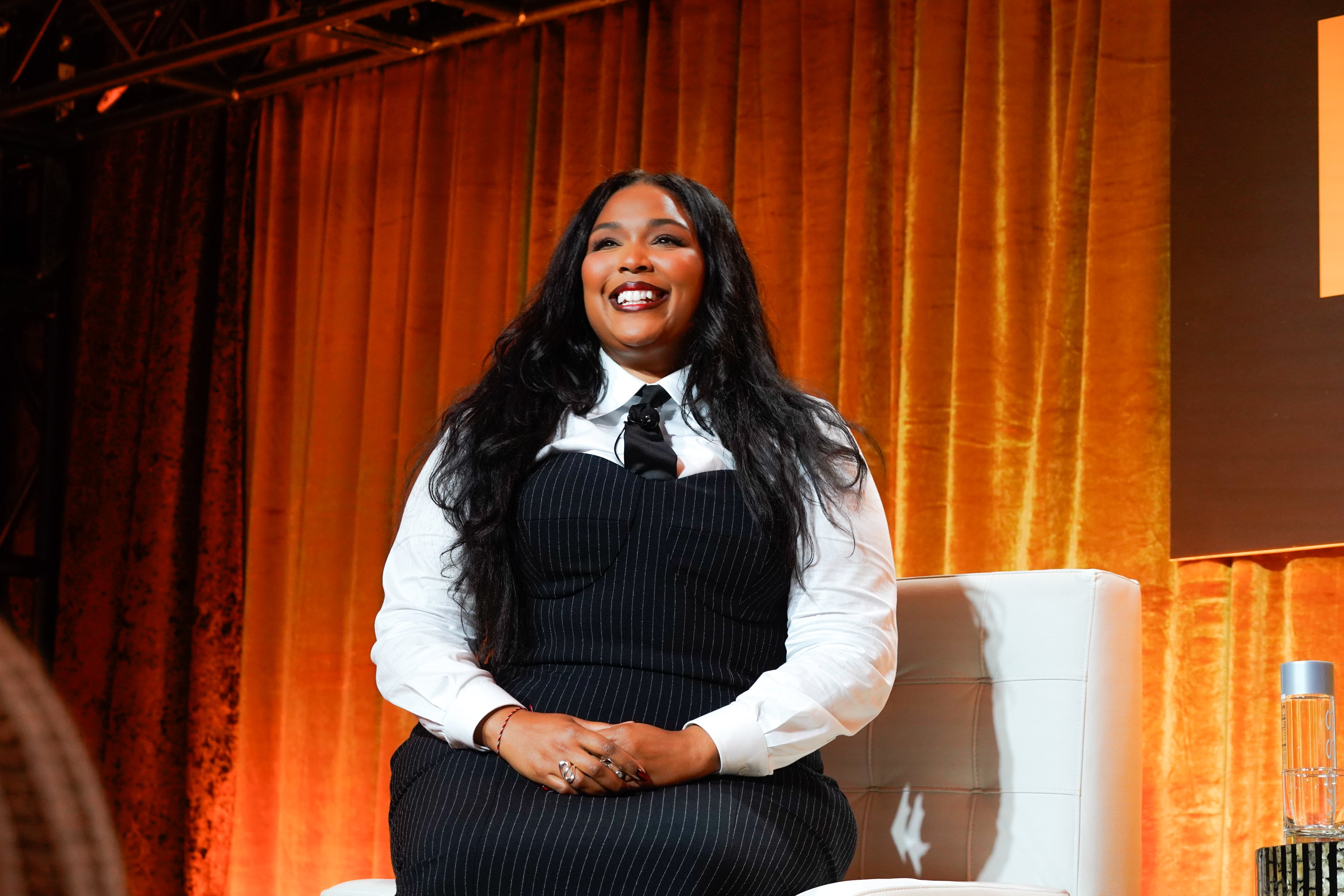 Lizzo prepara su regreso centrada en su música y salud, pero está por ver si el mundo la ha perdonado 