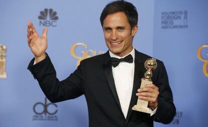 Gael Garcia Bernal en la entrega de los Globos de Oro.