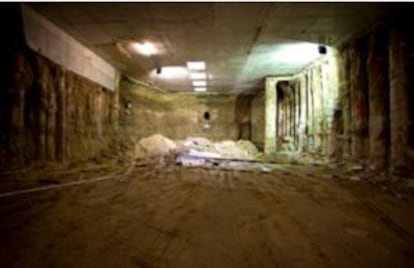 'Descender a un túnel excavado recientemente', Madrid Abierto. (2010)