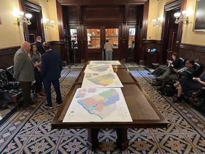 Presentación de los mapas de los nuevos distritos electorales, en el Senado de Carolina del Sur, Columbia, el 22 de mayo.