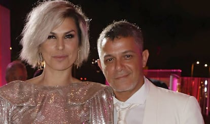 Raquel Perera y Alejandro Sanz, en una fiesta en un museo de Miami celebrada el 9 de marzo de 2019.