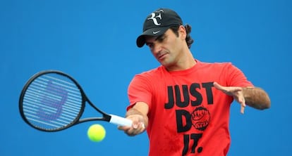 Federer, entrenando en Melbourne