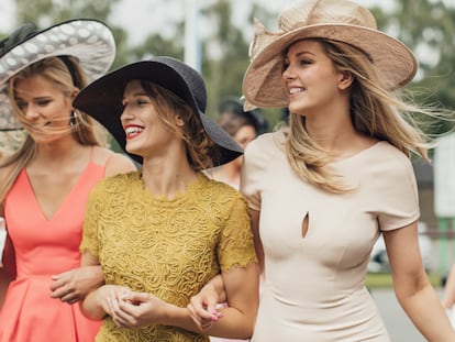 Estas propuestas servirán para acudir cómodo y elegante a bodas, bautizas o comuniones. GETTY IMAGES.