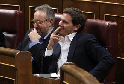 Juan Carlos Girauta y Albert Rivera en el Pleno del Congreso.