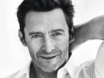 Hugh Jackman posa exclusivamente para o EL PAÍS com camisa Brioni e cinto Montblanc. 