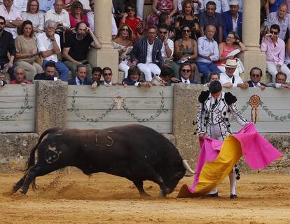 Pablo Aguado, a la verónica en la Goyesca rondeña