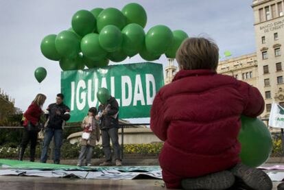 El movimiento por la custodia compartida entre los padres gana adeptos. Ya hay dos comunidades que la prefieren.