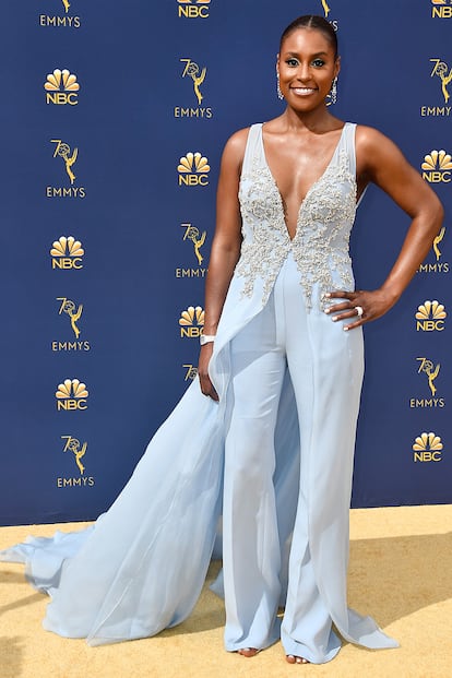 Issa Rae, nominada por su papel en Insecure, eligió un mono de Vera Wang.