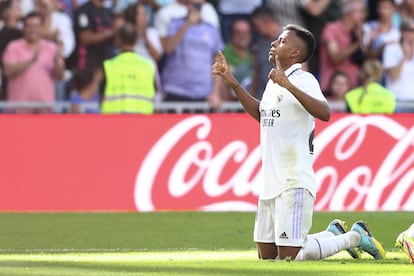 Rodrygo Goes celebra el gol ante el Betis.