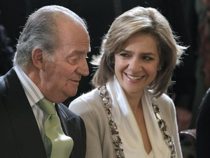 A infanta Cristina e o Rey em um concerto do Orfeón Donostiarra em 2010.