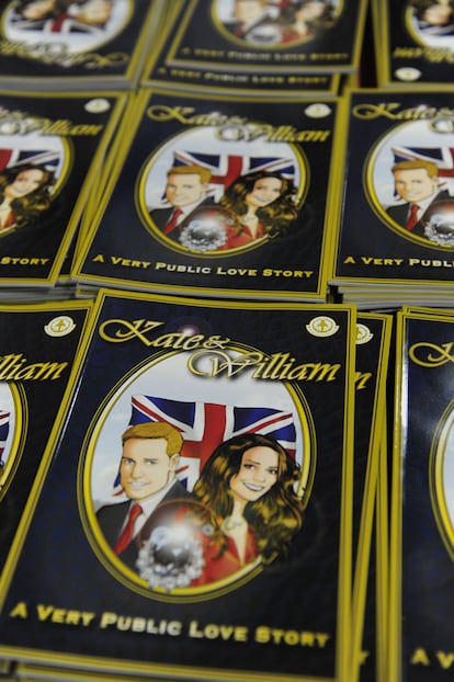 Para los que quieran saber cómo empezó todo antes del gran día de un modo un poco diferente, pueden recurrir a las viñetas del cómic <i>Kate and William: <i>A Very Public Love Story</i> (<i>Kate y William: una historia de amor muy pública</i>). Por ahora solo está editado en inglés.</i>