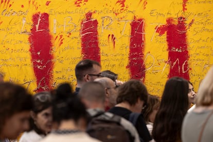 Obra 'L'Esperit Catala' d'Antoni Tàpies a la mostra de 'La pràctica de l’art'.