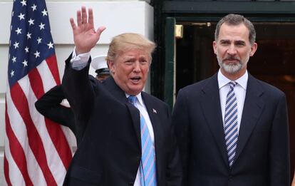 El presidente Donald Trump saludo a los medios de comunicación junto al rey Felipe.