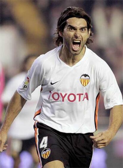 Ayala celebra un gol frente al Levante