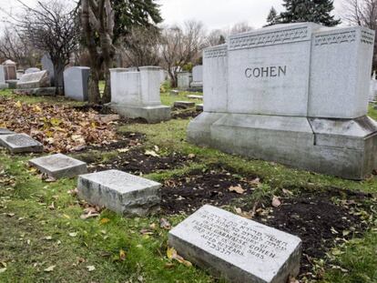 La tumba de la familia Cohen en el cementerio Shaar Hashomayim en Montreal el viernes.