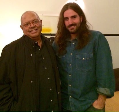 Pablo Milanés con Andrés Suaréz, autor del artículo.