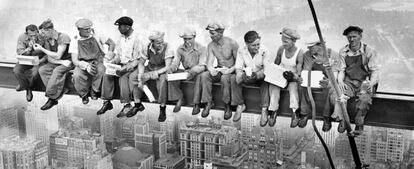 'Lunchtime atop a Skycraper', Charles C. Ebbets, 1932