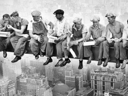 'Lunchtime atop a Skycraper', Charles C. Ebbets, 1932
