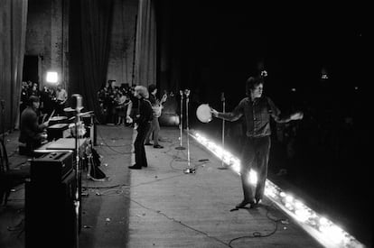 The Rolling Stones en escena durante la gira americana de 1965. © Gered Mankowitz
