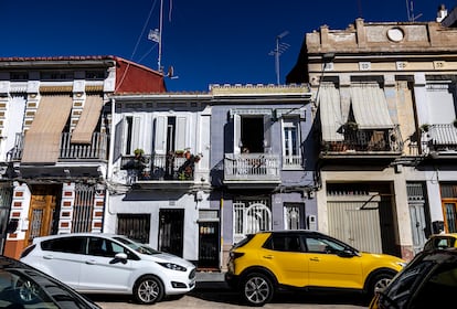 En la imagen, fachadas de casas en Valencia.