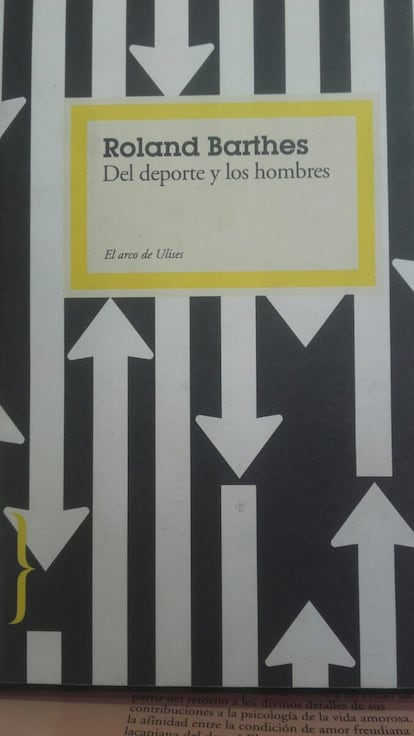 Este texto, considerado una de las mitologías de Barthes pero en forma de guion para documental, nació gracias al intercambio artístico entre el escritor francés y el realizador y autor quebequense Hubert Aquin. La película intenta responder a la pregunta "¿Qué es un deporte nacional?" a través de cinco disciplinas deportivas tomadas como fenómeno social. Sí, las corridas de toros están incluidas entre ellas, además de las carreras de coches, el ciclismo, el fútbol y el hockey sobre hielo, pues no hay que olvidar que Aquin procedía de Canadá.