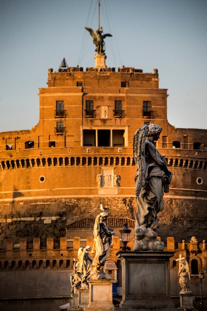 Exterior del castillo de Sant’Angelo, construido sobre el mausoleo del emperador Adriano en la ciudad de Roma. 