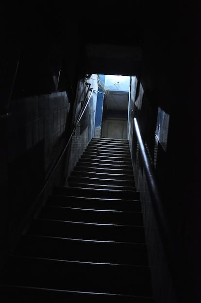 Escaleras de entrada del edificio.