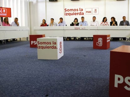 Reuni&oacute;n de la Comisi&oacute;n Permanente del PSOE en la sede central del partido.