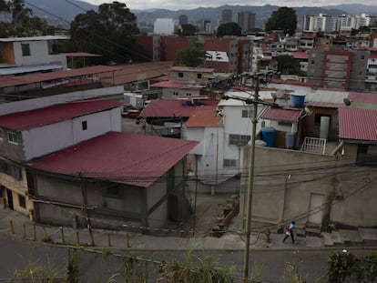 La vista de un barrio en Caracas, Venezuela.
