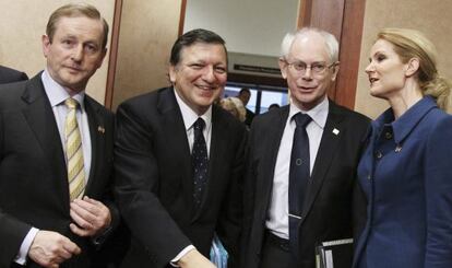 Van Rompuy y Barroso, con los gobernantes de Irlanda y Dinamarca.