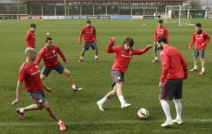 Los jugadores del Athletic, durante un entrenamiento